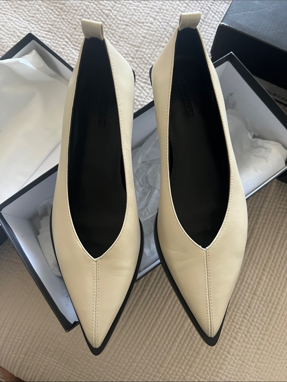 New in box Massimo Dutti Limited Edition flat shoes